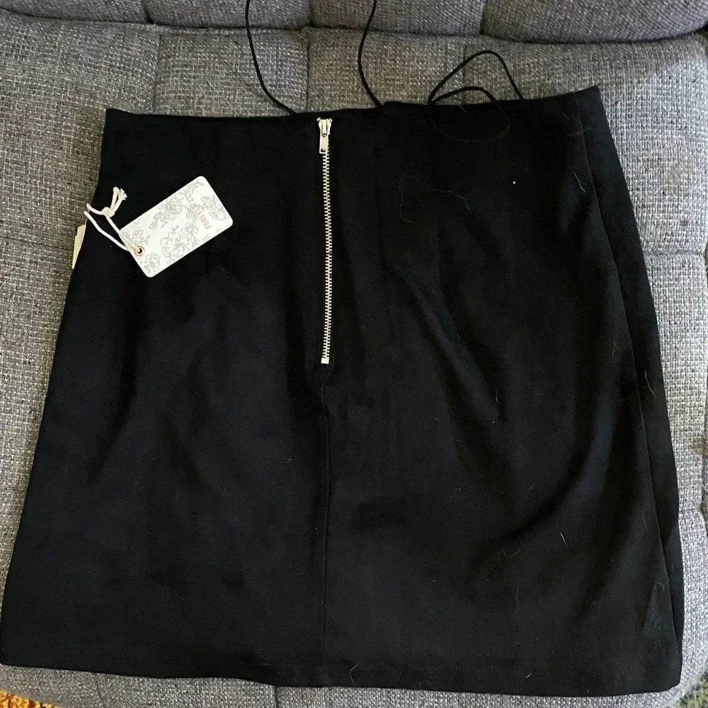 Forever 21 NWT Suede Lace Up Skirt